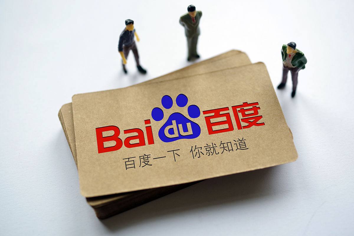 新生儿转运时从推车坠落